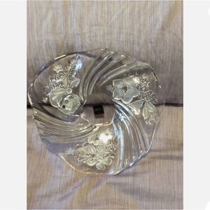 MIKASA  Christmas Medley 9” Bon Bon Plate